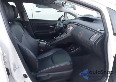 2015 Toyota Prius Persona Series Special Edition z USA, uszkodzony, nr VIN JTDKN3DU5F0401030